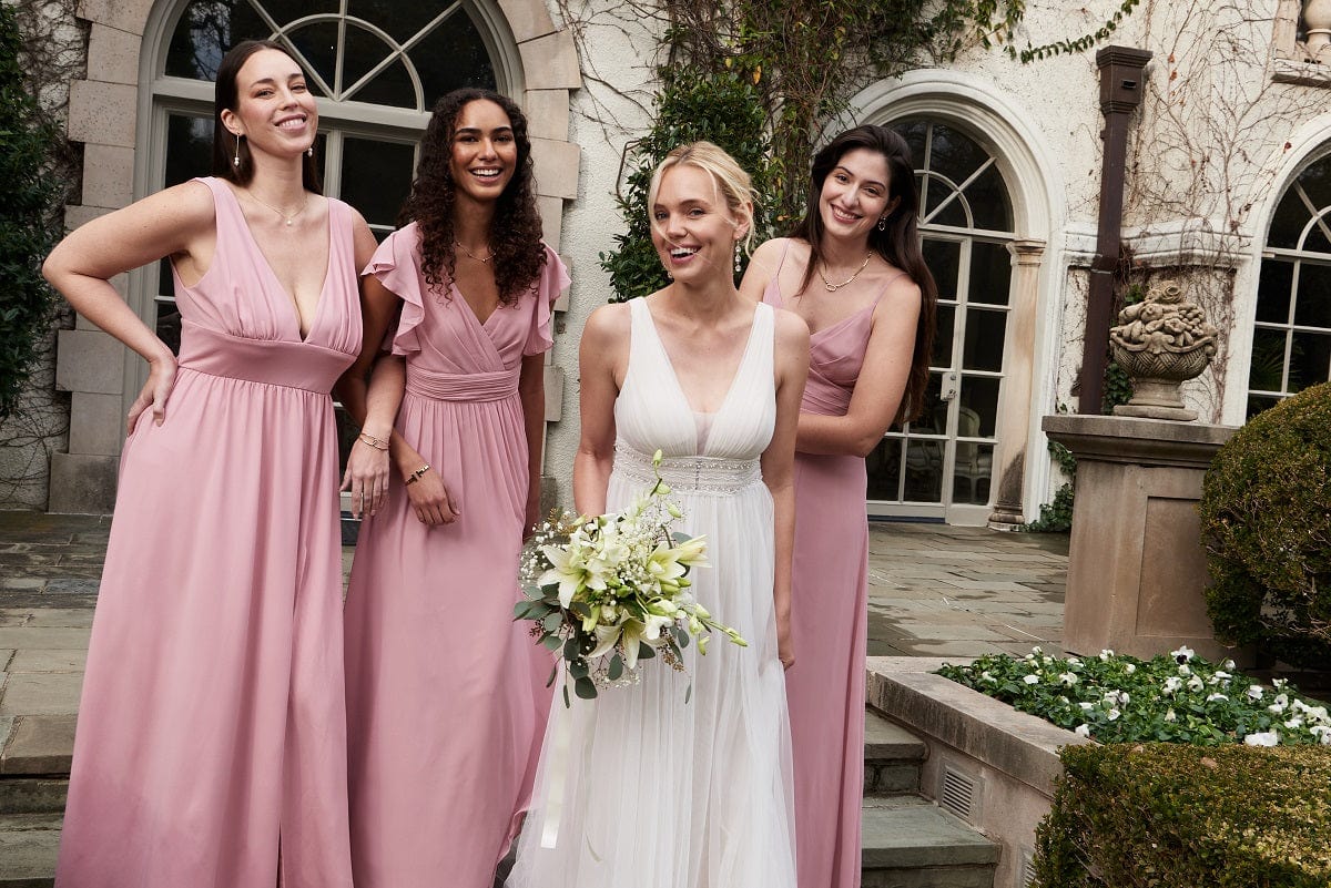 Bridesmaid Etiquette: Do’s and Don’ts to Follow