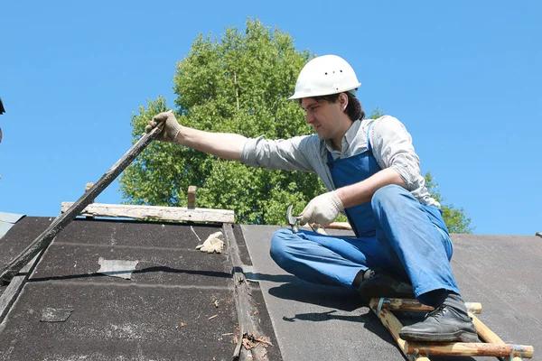 Experienced Contractors at a roofing company in Hanover PA