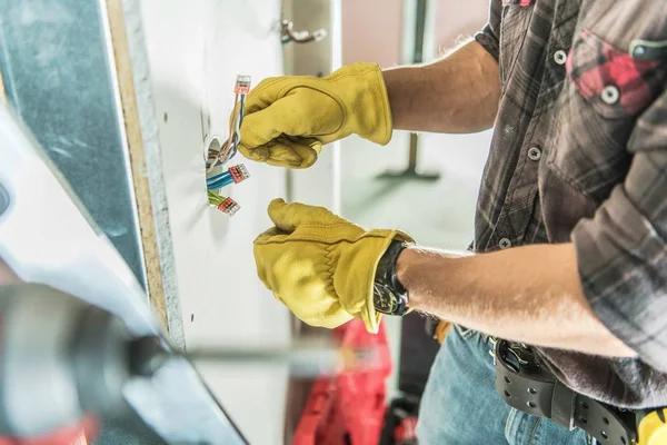Experienced Electrician Glenpool for Residential Electrical Needs
